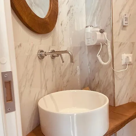 Granoro Bed & Breakfast 4*