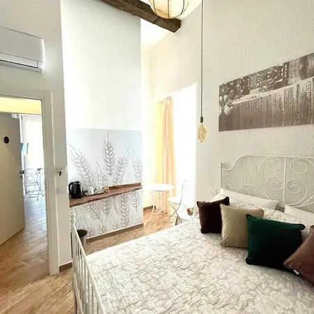 Bed & Breakfast Granoro 5*