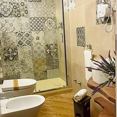 Granoro Bed & Breakfast 4*